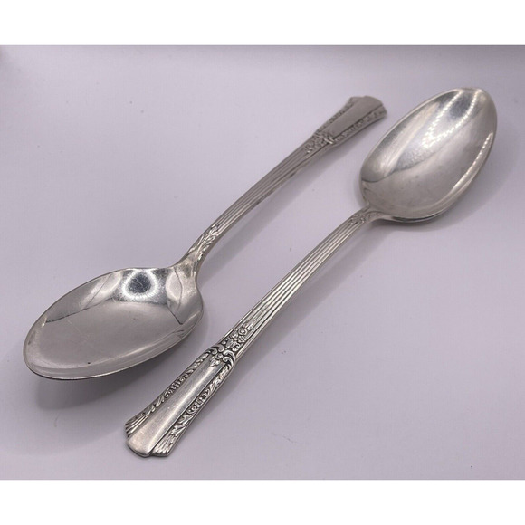 Wm Rogers TREASURE Silverplate 7 1/2" 7.5 Lot (2) Soup Spoon Silverware Overlaid - Picture 1 of 7